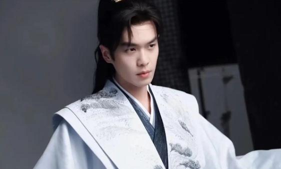 主人公范閑役の男優チャン・ルオユン