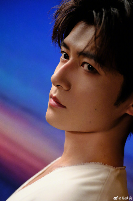 五竹を演じる俳優「トン・モンシー（佟夢実）」とは？